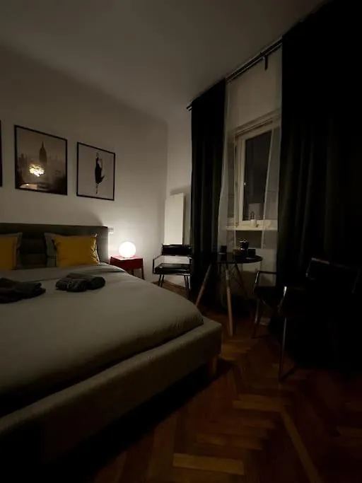 Mosh Studio Apartment Bucharest Romania