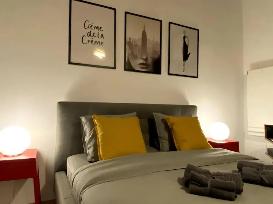 Mosh Studio Apartment Bucharest