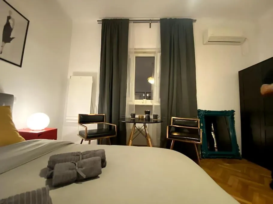 Mosh Studio Apartment Bucharest 0*,  Romania