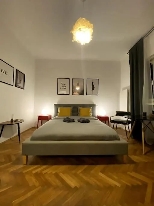 Mosh Studio Apartment Bucharest